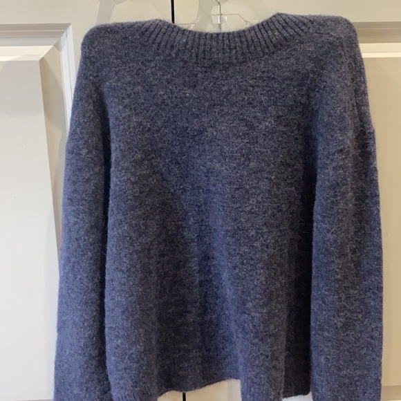 Aritzia Wilfred sweater - Picture 4 of 5